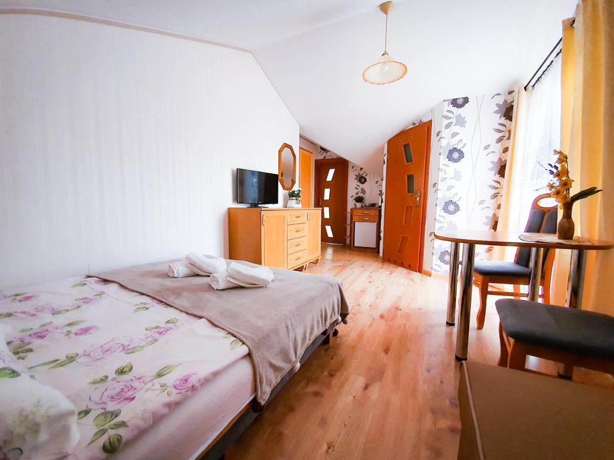 Villa Roza Pokoje & Apartamenty Łeba Dış mekan fotoğraf